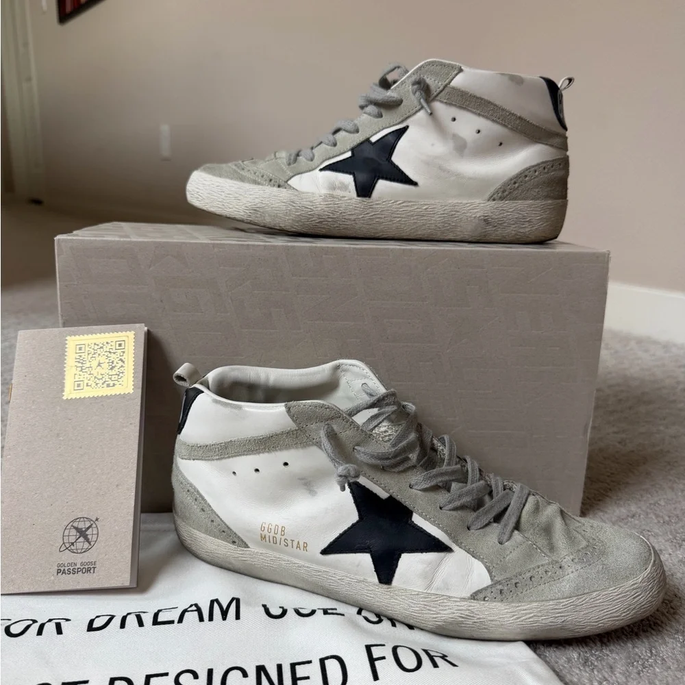 Nearly New Golden Goose Men's Mid Star white with black star 🖤 - Picture 1 of 8